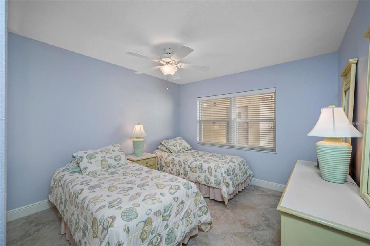 Oceanfront View Of Madeira Beach, Steps To The Beach - Madeira Norte Condo St. Pete Beach Exterior photo