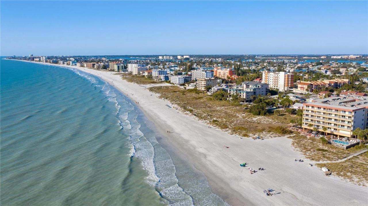 Oceanfront View Of Madeira Beach, Steps To The Beach - Madeira Norte Condo St. Pete Beach Exterior photo